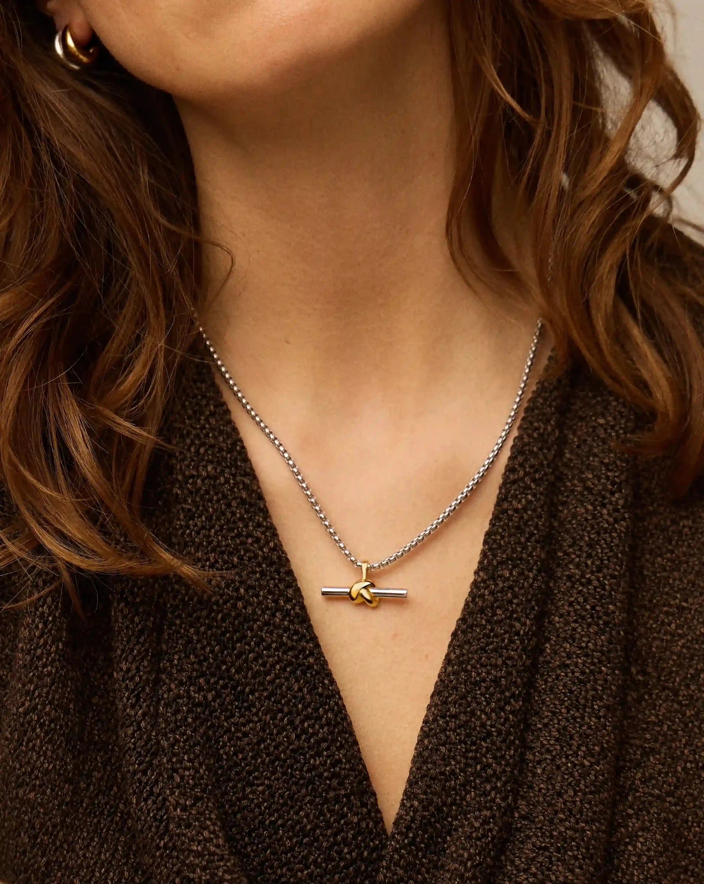 Lucy Williams Chunky Knot T-Bar Necklace worn by a customer
